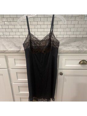 Vassarette  Full Slip Womens Small 34 A Cup‎ Black Lace Retro Silky Lingerie